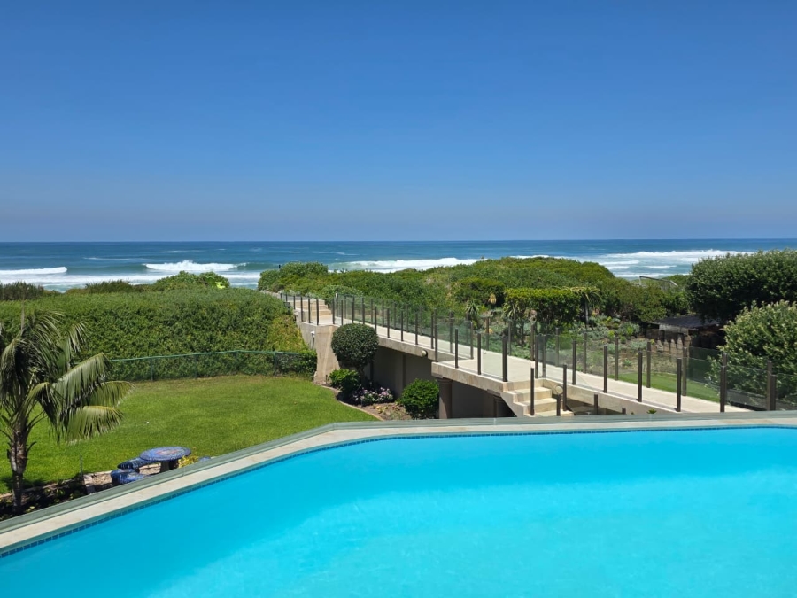 6 Bedroom Property for Sale in Myoli Beach Western Cape